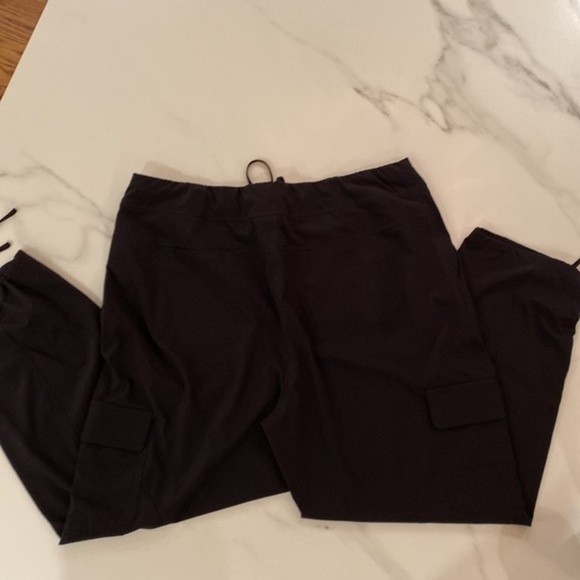 Chico’s light weight jogger style cropped pants, Size 1 - Picture 2 of 8